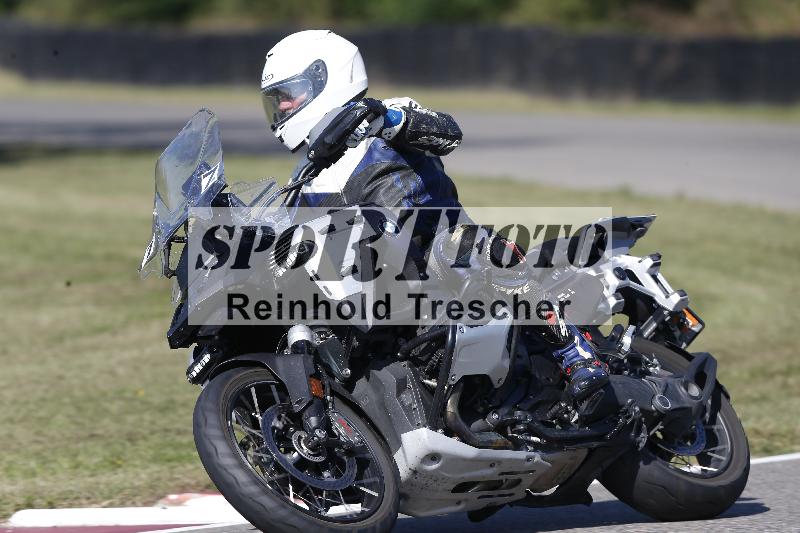 /Archiv-2025/49 26.08.2025 Cornu Master School ADR/gruen-vert/17